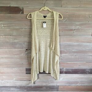 Rue 21 cream waterfall vest size medium nwt